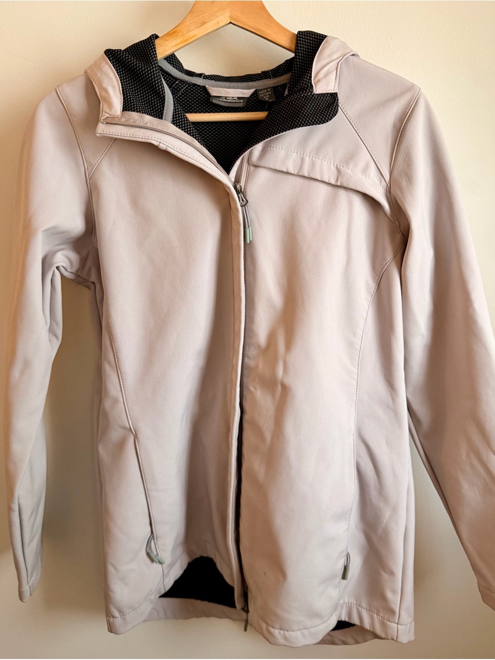 New Balance Women's Light Gray Hooded Softshell Jacket